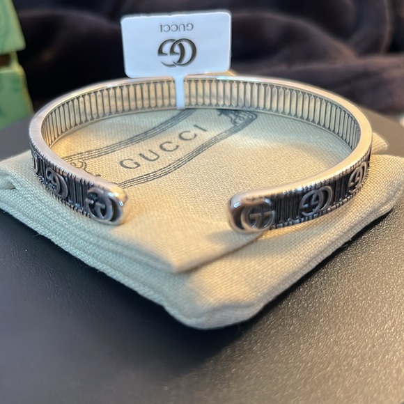 Double G Gucci Bracelet 7” New in Box - Picture 4 of 14